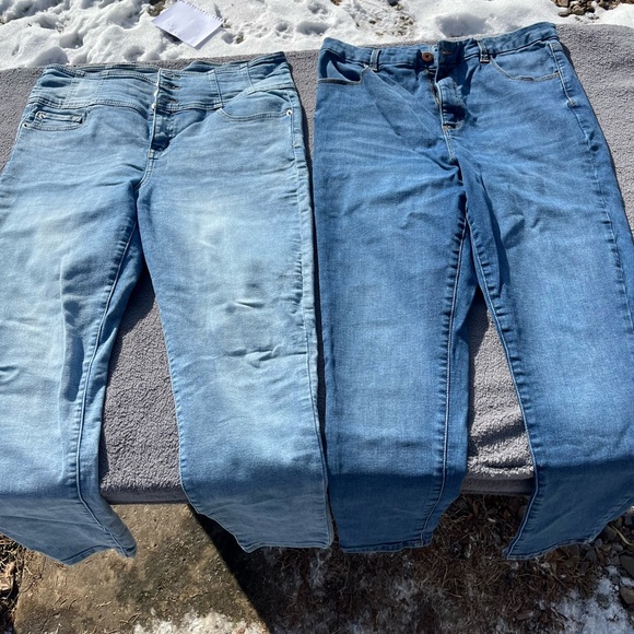 🔥 TWO pair girls jeans size 17 super stretch (No Boundaries) - Picture 2 of 5